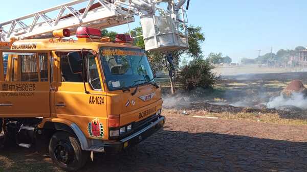 Al menos 10 llamadas por incendio reciben Bomberos “Amarillos” de Encarnación