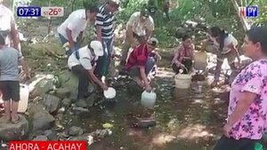 Pobladores de Acahay no tienen agua y se abastecen en arroyo que se está secando | Noticias Paraguay