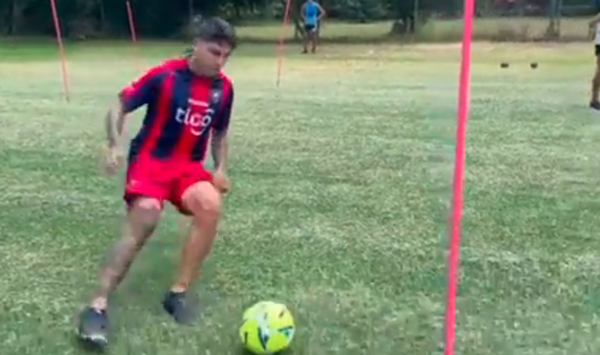 La joya argentina que entrenó con la camiseta de Cerro y generó furor