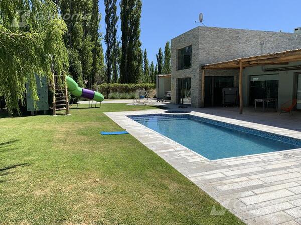 ¡Atención con las estafas! Crean perfiles falsos para alquiler de quintas de verano