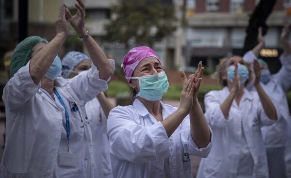 Ómicron marcaría el final de la pandemia según expertos