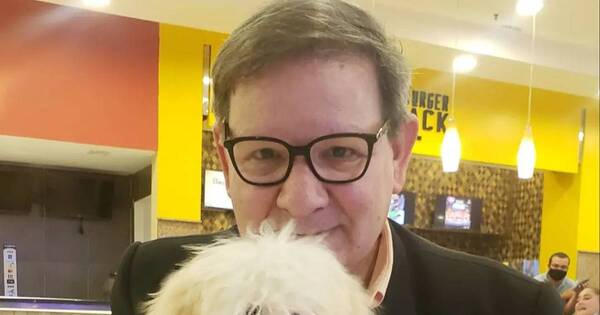 La Nación / Carlos Martini conmemoró los 15 años de Tommy, su amigo perruno