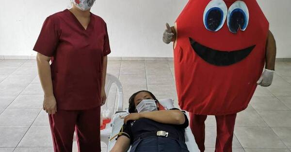 La Nación / Exhortan a donar sangre y plaquetas en estos días