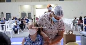 La Nación / Variante ómicron: “Vamos a tener un alto número de infecciones, pero serán leves”