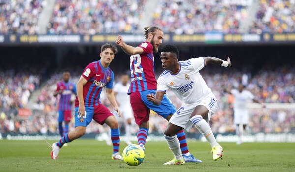 Cuatro nuevos casos de Covid-19 en el Real Madrid y tres en el Barcelona