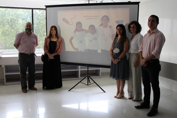 Colección de remeras beneficiará a niños de escuelas vulnerables - .::Agencia IP::.