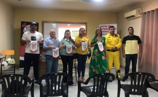 Diputados gestionarán el pago del flete de camiones donados a Bomberos