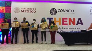 Paraguaya fue premiada en México por desarrollar croquetas antiparasitarias para perros y gatos