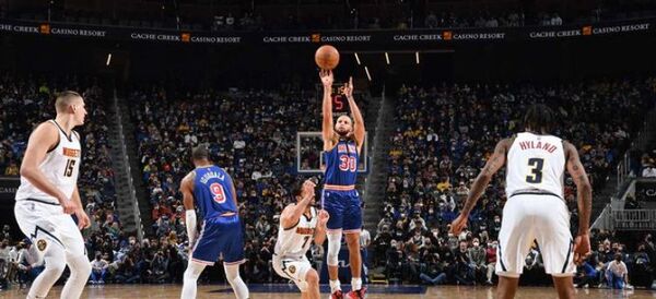 Stephen Curry llega a los 3.000 triples en los campeonatos de la NBA
