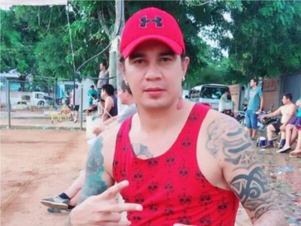 Churero trató de “come hombre” a ex pelotero y este explotó: “Seguro tenés chico”, he’i