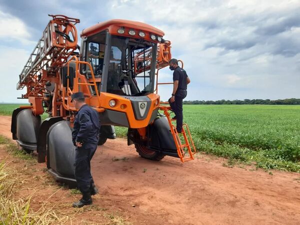 Desconocidos atacan a balazos una fumigadora en Horqueta - ADN Digital