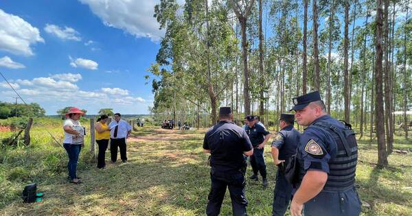 La Nación / Denuncian invasión de propiedad por parte de un intendente y un exdiputado