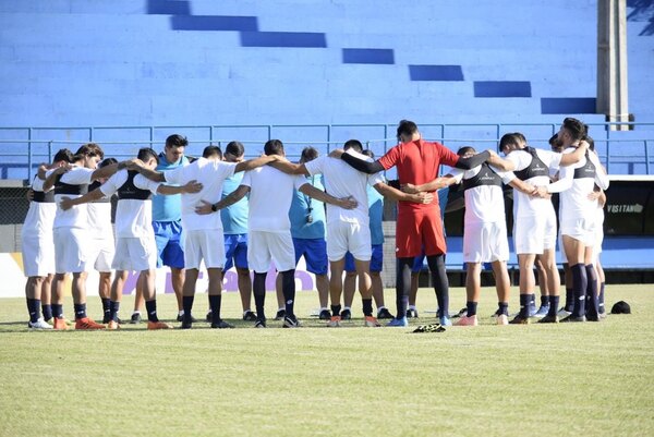 Resistencia confirma tres refuerzos y la continuidad de varios pilares del ascenso