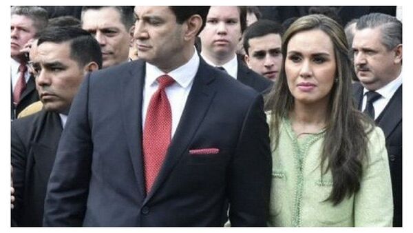 Presionan a esposa de Silvio Ovelar dejar cargo en Itaipú