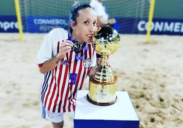 Crónica / DEL COLEGIO A LA ALBIRRÓ A SUS ¡13 AÑOS!
