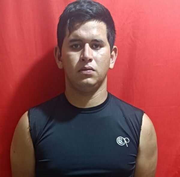Cuidacoches reducen a policía sospechoso de robar un celular