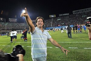 De Olimpia al 'Ciclón': Pedro Troglio, exDT de Cerro, presentado en su nuevo equipo