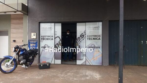 Roban varios objetos de una tienda en el barrio San Gerardo