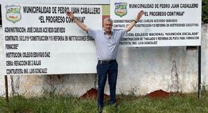 José Carlos Acevedo verifico obras en dos colegios de Pedro Juan Caballero