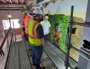 Profesionales intervienen mural hallado en el Puerto de Asunción para evitar su deterioro - Megacadena — Últimas Noticias de Paraguay