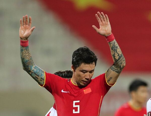 China prohíbe nuevos tatuajes a jugadores de la selección