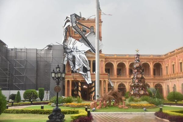 Tormenta afecta el Palacio de López