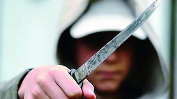 Roban moto a punta de cuchillo en Coronel Oviedo - Noticiero Paraguay