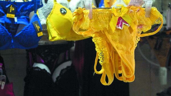 Lencerías en amarillo, rojo y blanco subieron de precio