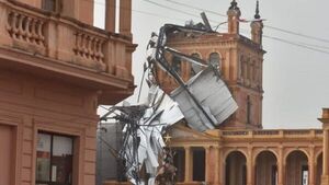 No hay heridos tras desprendimiento de chapas en el Palacio de López