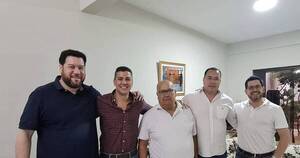 La Nación / Santi Peña visita a dirigentes de capital en busca de adhesión auténtica y real de colorados
