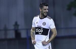 Tras acuerdo, Ale Silva seguirá en el Decano, confirman