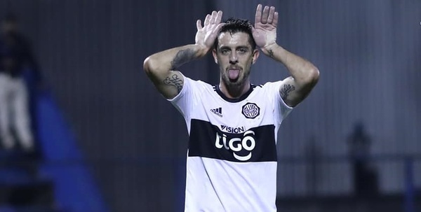 Confirman que Alejandro Silva continuará en Olimpia