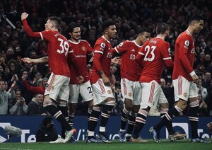Manchester United derrota al Burnley y se acerca a zona de Champions