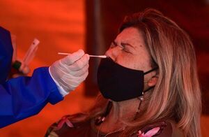 Confirmar casos de reinfección de COVID “es complicado” al requerir muestra original, indican desde Salud - Ancho Perfil - ABC Color