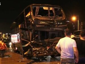 Choque de buses deja 16 heridos en Capiatá · Radio Monumental 1080 AM