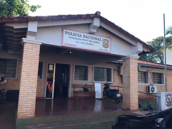 Motochorros se hicieron pasar por clientes e intimaron a una vendedora de juegos de azar