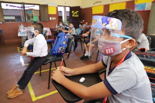 SALUD ESPERA COMPLETAR ESQUEMA DE VACUNACIÓN EN MENORES DE 5 AÑOS ANTES DE INICIO DE CLASES - Itapúa Noticias