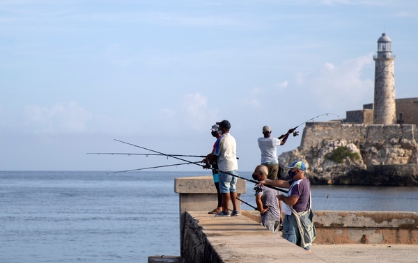 Ómicron y el repunte de casos de covid-19 ponen en alarma a Cuba - MarketData