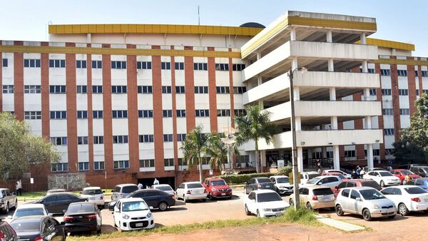 En el Hospital de Clínicas ofrecen cena de Año Nuevo para pacientes