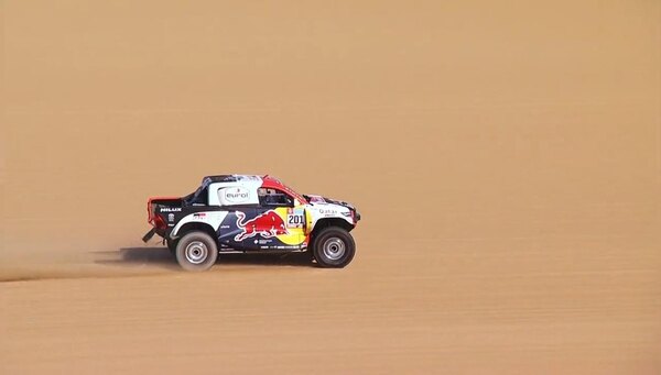 Al-Attiyah en coches y Sanders en motos se destacan en el prólogo