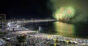 La Nación / Río de Janeiro quemó 14 toneladas de fuegos artificiales