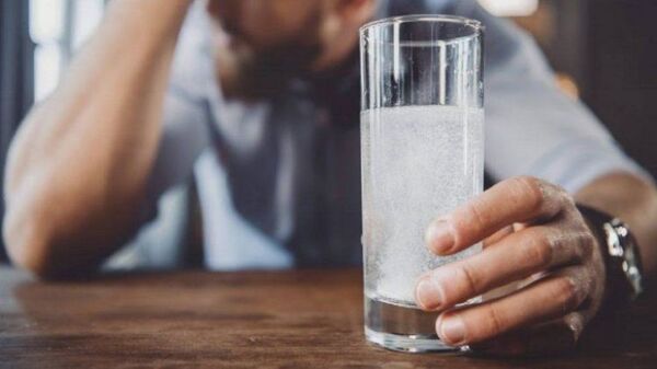 Nutricionista brinda tips para quitar la resaca de Año Nuevo