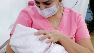 Salud registra a una niña como la primera bebé del 2022
