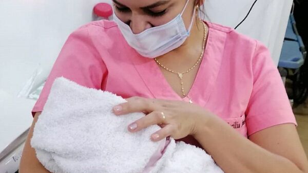 Salud registra a una niña como la primera bebé del 2022