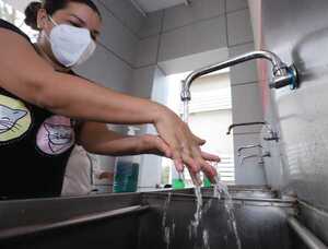 Salud insiste en reforzar medidas sanitarias y recibir dosis de refuerzo para reducir contagios - .::Agencia IP::.
