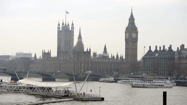 Gobierno británico rechaza más restricciones y pide aprender a "convivir" con el coronavirus - .::Agencia IP::.