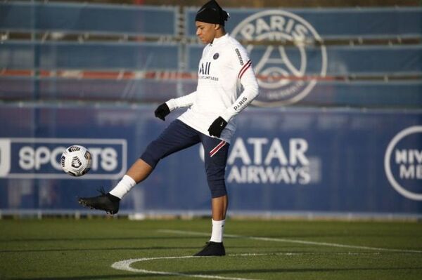 El PSG vuelve a los entrenamientos con Ramos y Mbappé