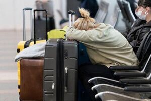 Más problemas para viajar: 4500 vuelos cancelados en el mundo el primer día del año
