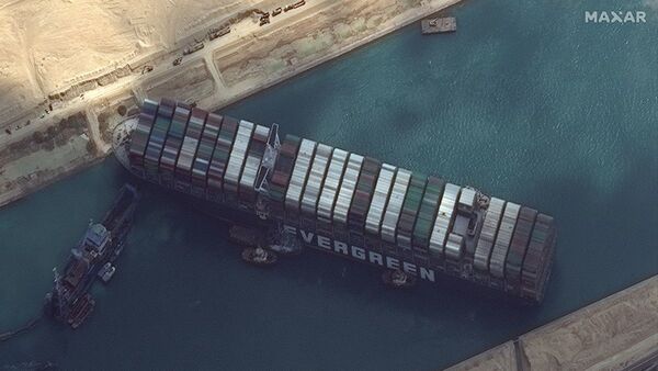 Canal de Suez registra cifras récord en 2021 pese a crisis de Ever Given