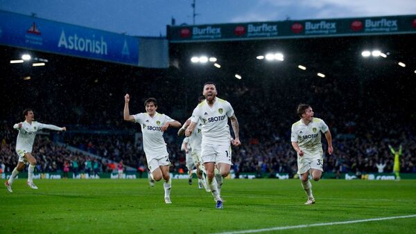 El Leeds United resucita ante el Burnley